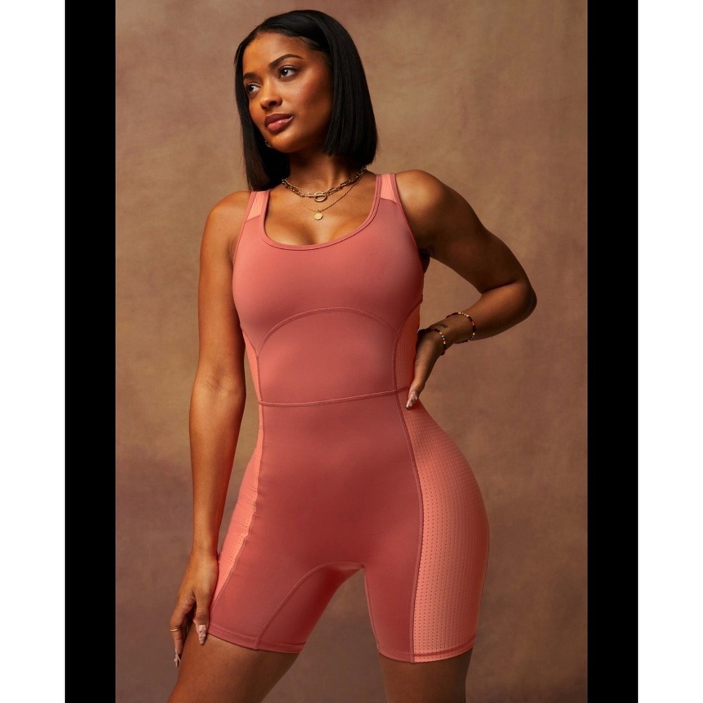 Fabletics Motion365 Terracotta Shorts One Piece,‎ Medium (approx. size)
